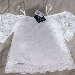 White lace adjustable top